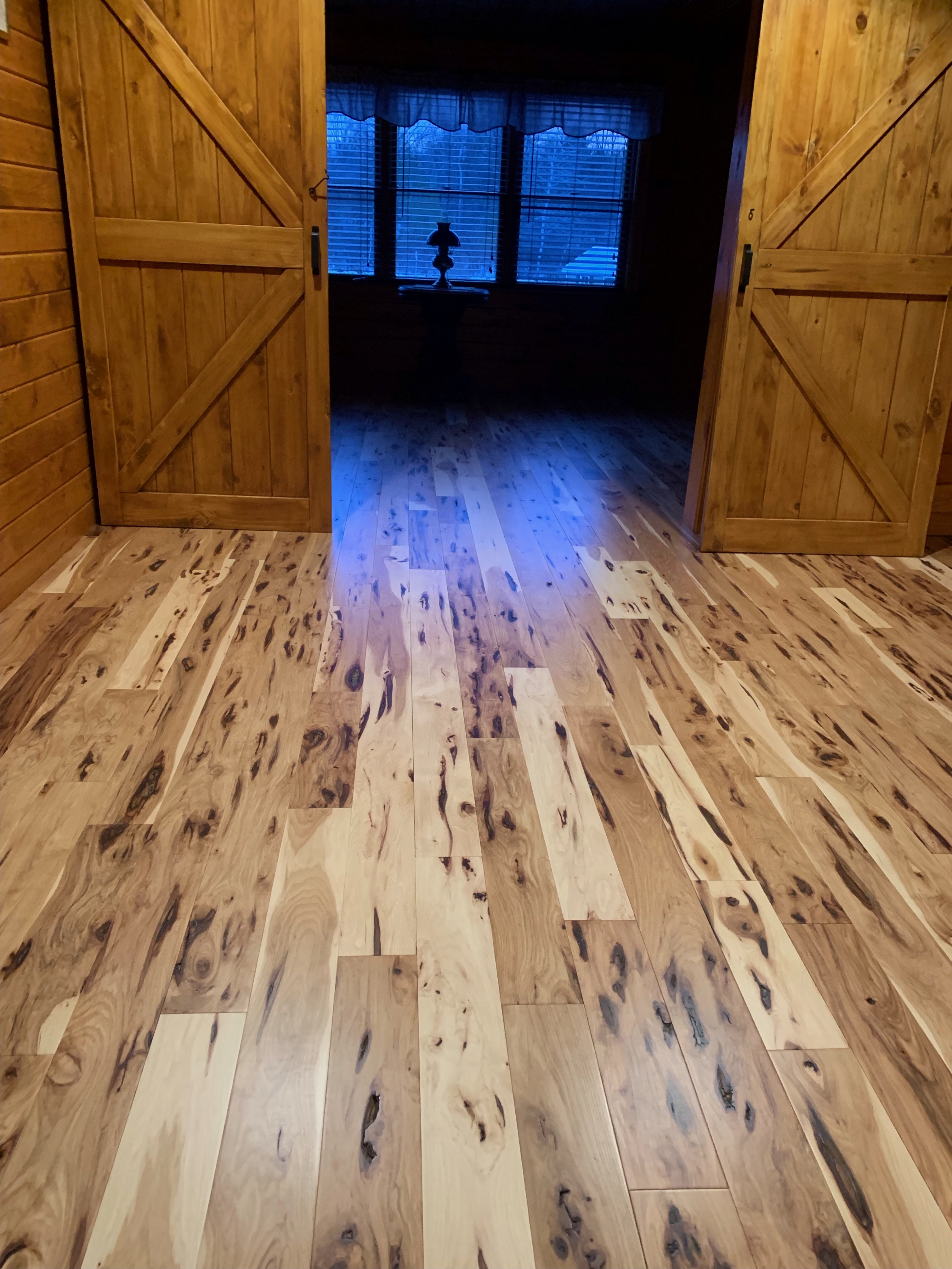 BARK INCLUSION HICKORY | Green River Lumber